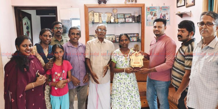 മൂവാറ്റുപുഴയിൽ എസ്.എസ്.എൽ.സി പ്രതിഭകളെ അനുമോദിച്ച് സി.പി.ഐ പുളിഞ്ചോട് ബ്രാഞ്ച്