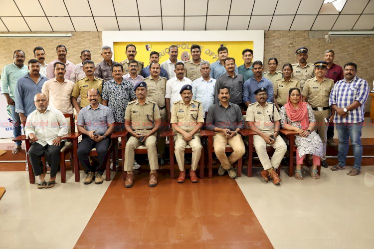 ​പോലീസിലെ മുപ്പതുവർഷത്തെ സ്തുത്യർഹ സേവനം വി.കെ രാജുവിനും ഡോ. ആർ ജോസിനും ഉജ്ജ്വല യാത്രയയപ്പ്