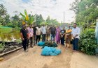 ഊത്തപിടുത്തത്തിനെതിരെ കർശന നടപടി ഹരിപ്പാട്ട് അനധികൃത മത്സ്യബന്ധന വലകൾ ഫിഷറീസ് വകുപ്പ് പിടിച്ചെടുത്തു നശിപ്പിച്ചു