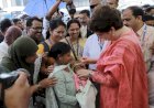 ​കുരുന്നുകൾക്ക് തുള്ളിമരുന്ന് നൽകി പ്രിയങ്ക ഗാന്ധി