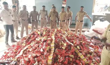 മാങ്കുർശ്ശിയിൽ വൻ പുകയില വേട്ട ജി.എസ്.ടി വകുപ്പും പോലീസും ചേർന്ന് പിക്കപ്പ് വാൻ പിടികൂടി ഡ്രൈവർ ഓടി രക്ഷപ്പെട്ടു