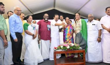 സ്ത്രീകൾക്ക് സൗജന്യ യാത്ര ഔദാര്യമല്ല, അവകാശം കെഎസ്ആർടിസിയുടെ പ്രിയദർശിനി പദ്ധതിയുടെ ഉദ്ഘാടനം മുഖ്യമന്ത്രി വി.ഡി. സതീശൻ നിർവ്വഹിച്ചു