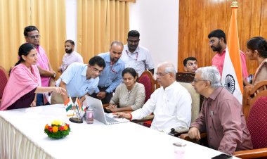 ​സെൻസസ് 2027 കേരളത്തിൽ സെൽഫ് എന്യൂമറേഷന് തുടക്കമായി ഗവർണറും മുഖ്യമന്ത്രിയും വിവരങ്ങൾ സമർപ്പിച്ചു