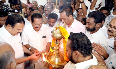 ​കെ. മുരളീധരന്റെ വട്ടിയൂർക്കാവ് മണ്ഡലം ക്യാമ്പ് ഓഫീസ് ശാസ്തമംഗലത്ത് തുറന്നു ജോർജ് ഓണക്കൂർ ഉദ്ഘാടനം ചെയ്തു