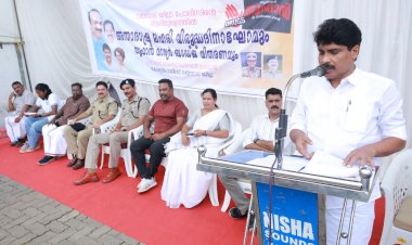ലഹരി മാഫിയക്കെതിരെ കൈകോർത്ത് മന്ത്രി ടി സിദ്ധീഖും സിനിമാതാരം അബു സലിമും വയനാട്ടിൽ തൂഫാൻ വാരിയർ ബാഡ്ജ് വിതരണം ചെയ്തു