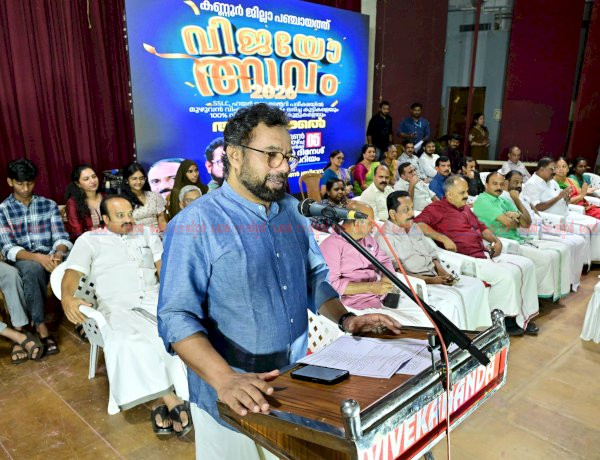 ഇന്നത്തെ വിദ്യാർഥികൾ ധിഷണാപരമായി ഏറെ മുന്നിൽ ലോകത്തോടും മത്സരിക്കാൻ അവർക്ക് ശേഷിയുണ്ട് ജോൺ ബ്രിട്ടാസ് എംപി