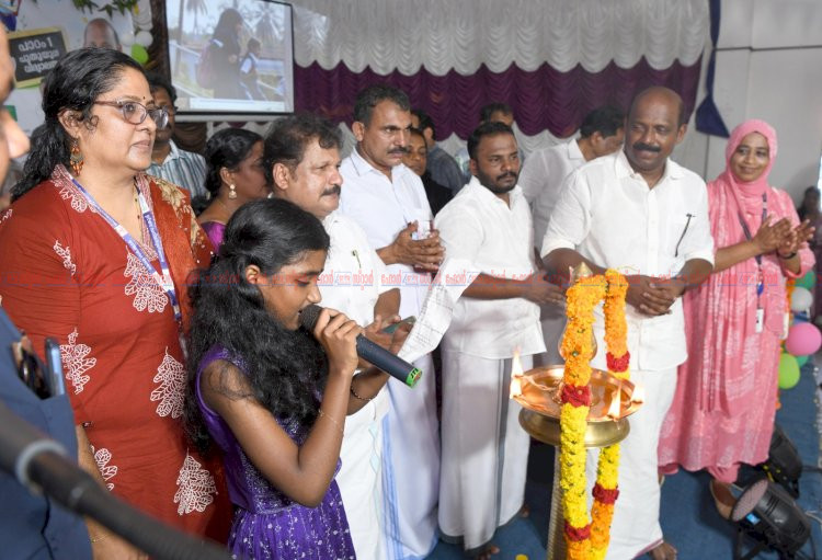പഠനത്തോടൊപ്പം കലയ്ക്കും കായികത്തിനും പ്രാധാന്യം നൽകണം മന്ത്രി അഡ്വ. എം. ലിജു