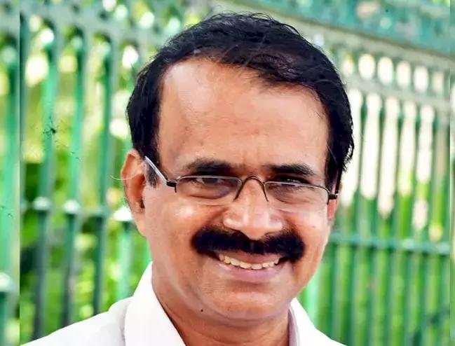 ​കേന്ദ്രമന്ത്രിസഭയിൽ വൻ അഴിച്ചുപണി ജോർജ് കുര്യനും ബിട്ടുവും രാജിവെച്ചേക്കും, ധർമേന്ദ്ര പ്രധാനെ മാറ്റാനും സാധ്യത