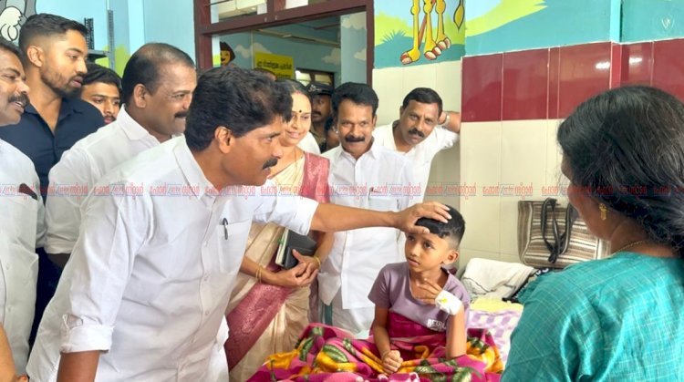 വയനാട്ടിൽ സ്കൂൾ കുട്ടികൾക്ക് ഭക്ഷ്യവിഷബാധ: മന്ത്രി ടി. സിദ്ധിഖ് ആശുപത്രിയിലെത്തി കർശന നിരീക്ഷണത്തിന് അടിയന്തര നിർദ്ദേശം