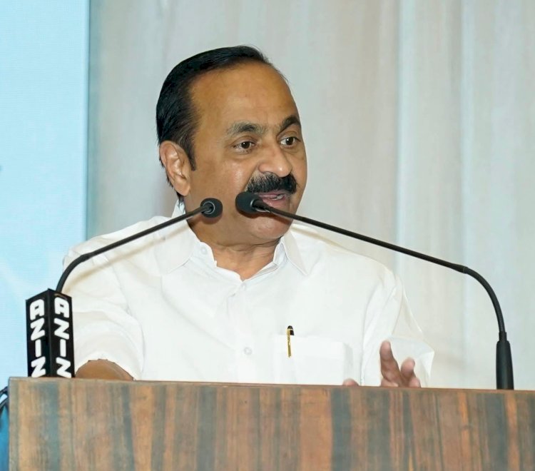 ​ജനപ്രിയ പ്രഖ്യാപനങ്ങളുമായി യുഡിഎഫ് സർക്കാരിന്റെ ആദ്യ ബജറ്റ് അണിയറയിൽ ഒപ്പമുള്ളത് വിദഗ്ദ്ധ സംഘം