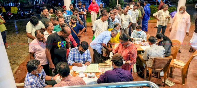 കോഴിക്കോട് ബീച്ചിൽ രാത്രിയിൽ വൻ പരിശോധന മലമ്പനിയും മന്തും തടയാൻ ആരോഗ്യവകുപ്പ് രംഗത്ത്