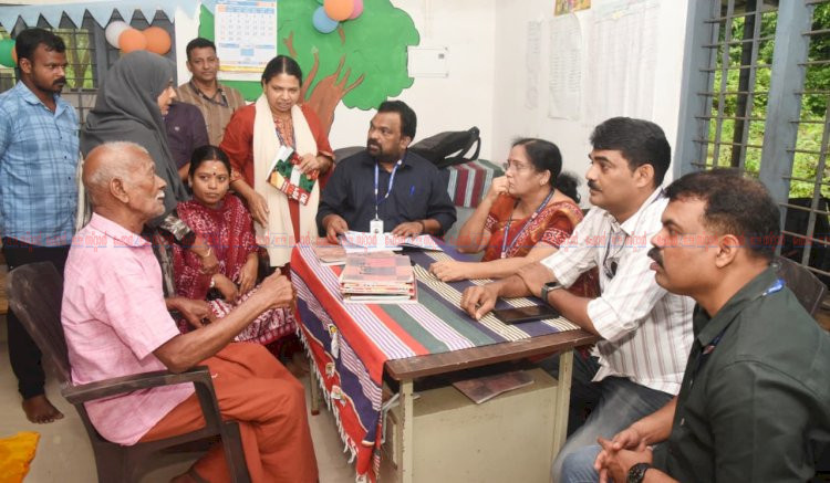 ഭക്ഷ്യ കമ്മീഷൻ ആദിവാസി കോളനികളിലും സ്കൂളിലും സന്ദർശനം നടത്തി ഭക്ഷ്യസുരക്ഷ ഉറപ്പാക്കാൻ കർശന നിർദ്ദേശം