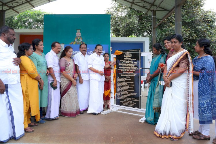 പറവൂർ അംബേദ്കർ പാർക്കിൽ ഓപ്പൺ എയർ ഓഡിറ്റോറിയം വരുന്നു: ശിലാസ്ഥാപനം നടത്തി മുഖ്യമന്ത്രി വി.ഡി. സതീശൻ