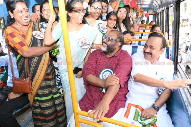 സ്ത്രീകൾക്ക് സൗജന്യ യാത്ര ഔദാര്യമല്ല, അവകാശം കെഎസ്ആർടിസിയുടെ പ്രിയദർശിനി പദ്ധതിയുടെ ഉദ്ഘാടനം മുഖ്യമന്ത്രി വി.ഡി. സതീശൻ നിർവ്വഹിച്ചു