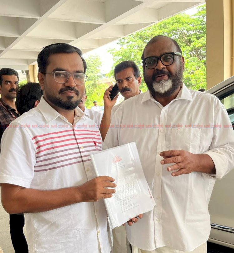 കോഴിക്കോടിന് നഗര വണ്ടി വേണം ഗതാഗത മന്ത്രിക്ക് നിവേദനം നൽകി ഫൈസൽ ബാബു എംഎൽഎ