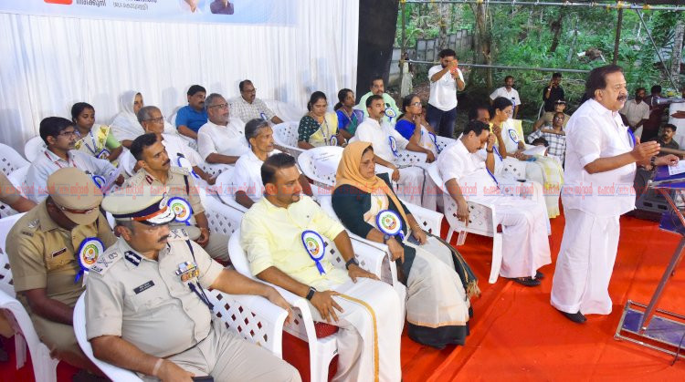 തീയണയ്ക്കൽ മാത്രമല്ല, ജനരക്ഷയാണ് ലക്ഷ്യം ഫയർഫോഴ്‌സിന്റെ മാറ്റം വ്യക്തമാക്കി ആഭ്യന്തര മന്ത്രി രമേശ് ചെന്നിത്തല