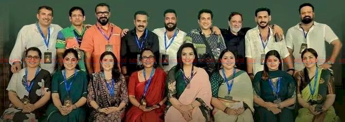 താരസംഘടനയിൽ കൂട്ടരാജി ശ്വേത മേനോനും ഭരണസമിതിയും രാജിവെച്ചു, അംഗത്വവും ഉപേക്ഷിച്ച് ശ്വേത