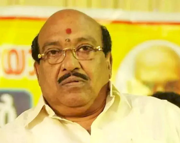 സുധീരൻ കട്ടപ്പുറത്തിരിക്കുന്ന വണ്ടി എനിക്കെതിരായ നീക്കങ്ങൾക്ക് പിന്നിൽ വി.എം സുധീരൻ വെള്ളാപ്പള്ളി നടേശൻ