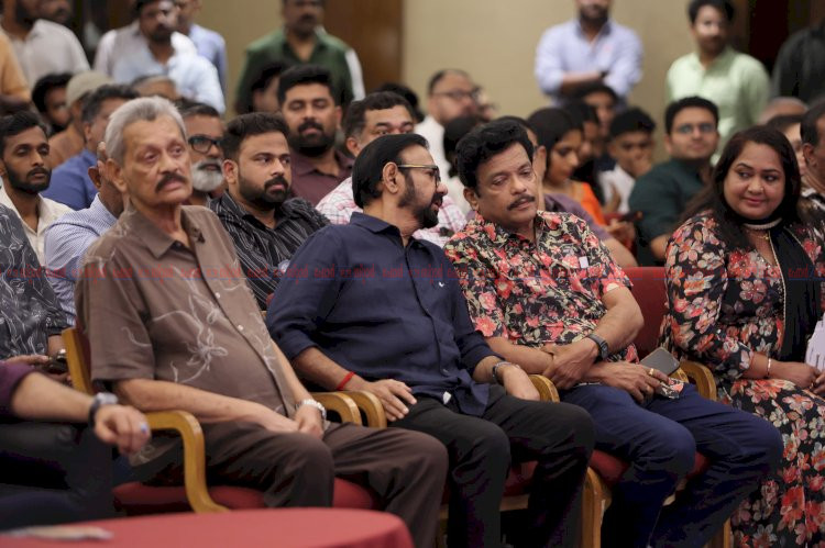 ​മോഹൻലാൽ സിബി മലയിൽ കൂട്ടുകെട്ടിന്റെ കിരീടം 4K ഡോൾബി അറ്റ്മോസ് മികവിൽ വീണ്ടുമെത്തുന്നു ട്രെയ്‌ലർ ലോഞ്ച് കൊച്ചിയിൽ നടന്നു