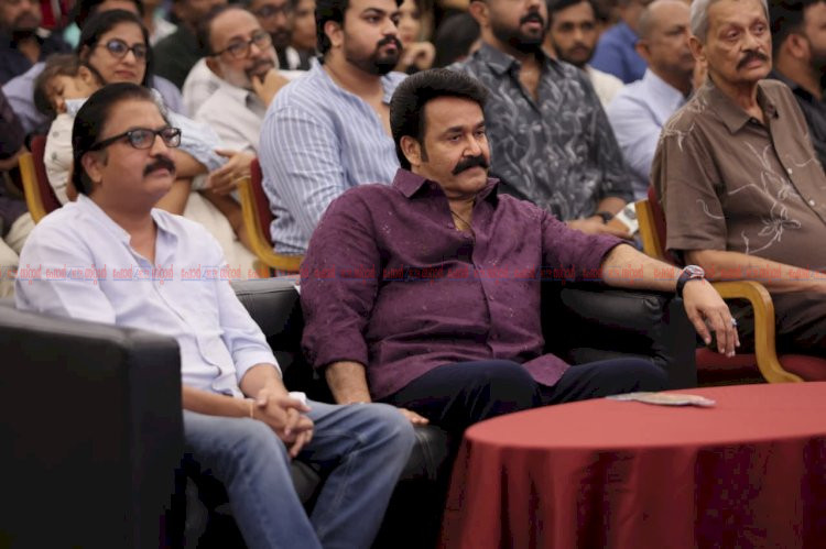 ​നെഞ്ചുനീറുന്ന ഓർമ്മകളുമായി സേതുമാധവൻ വീണ്ടും കിരീടം 4K റീ റിലീസ് ട്രെയിലർ പുറത്തിറങ്ങി