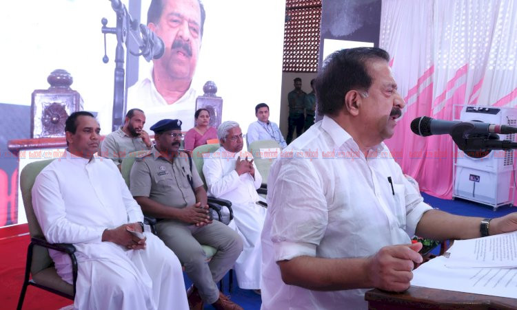 ലഹരിക്കെതിരെ ഓപ്പറേഷൻ തൂഫാൻ കൊടുങ്കാറ്റാകും: അങ്കമാലിയിൽ തൂഫാൻ കെയർ പദ്ധതി ഉദ്ഘാടനം ചെയ്ത് ആഭ്യന്തര മന്ത്രി രമേശ് ചെന്നിത്തല