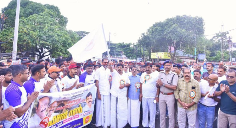 ലഹരിയുടെ അവസാന കണ്ണിയും പിഴുതെറിയും ഓപറേഷൻ തൂഫാൻ ജനകീയ മുന്നേറ്റമായെന്ന് മന്ത്രി എ പി അനിൽകുമാർ