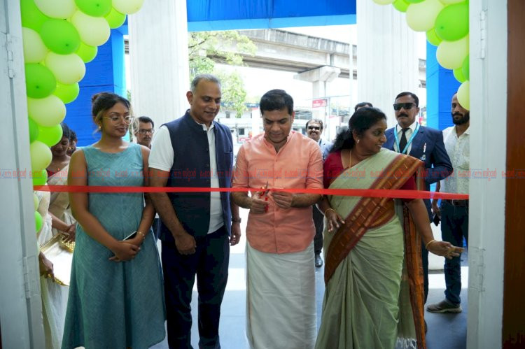 കൊച്ചിയിൽ ഗ്രാമോദയ ലോഞ്ച് എക്‌സ്‌പോയ്ക്ക് തുടക്കമായി രാജ്യത്തെ ആദ്യ ഗ്രാമീണ ഇ കൊമേഴ്‌സ് വിപണിക്ക് വൻ സ്വീകാര്യത ഹൈബി ഈഡൻ എം.പി