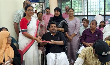 ഭിന്നശേഷിക്കാർക്ക് കൈത്താങ്ങായി കോഴിക്കോട് ജില്ലാ പഞ്ചായത്ത് 21 പേർക്ക് സൈഡ്‌വീൽ സ്കൂട്ടറുകൾ വിതരണം ചെയ്തു