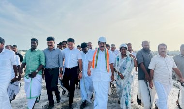 മാക്കേക്കടവ്–നേരേകടവ് പാലം ഓണത്തിന് തുറന്നുനൽകണം കെ. സി. വേണുഗോപാലും ഷാനിമോൾ ഉസ്മാനും