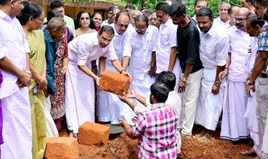 പര്യത്തുക്കാവ് നിവാസികൾക്ക് സ്വന്തം മണ്ണിൽ വീടുകളൊരുങ്ങുന്നു തറക്കല്ലിട്ടു