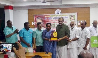 ​എൻ. പരമേശ്വരൻ നായർ അനുസ്മരണം പുരസ്കാരം സമ്മാനിച്ച് കുക്കു പരമേശ്വരൻ