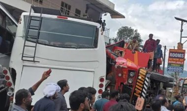 ശബരിമല ഡ്യൂട്ടിക്കിടെ ഫയർഫോഴ്സ് വാഹനം മറിഞ്ഞ് ഉദ്യോഗസ്ഥന് ദാരുണാന്ത്യം