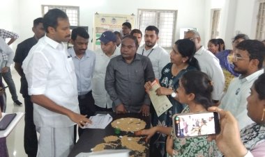 പൊതുവിതരണം മെച്ചപ്പെടുത്താൻ പഠനയാത്ര ആന്ധ്രാപ്രദേശ് ഭക്ഷ്യമന്ത്രിയുമായി ചർച്ച നടത്തി മന്ത്രി അനൂപ് ജേക്കബ്