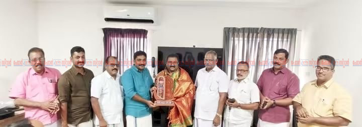 വന്ധ്യതാ നിവാരണ രംഗത്തെ മികവ് ഡോ. സബൈൻ ശിവദാസന് മൂവാറ്റുപുഴ സി.പി.എം ഏരിയ കമ്മിറ്റിയുടെ ആദരം