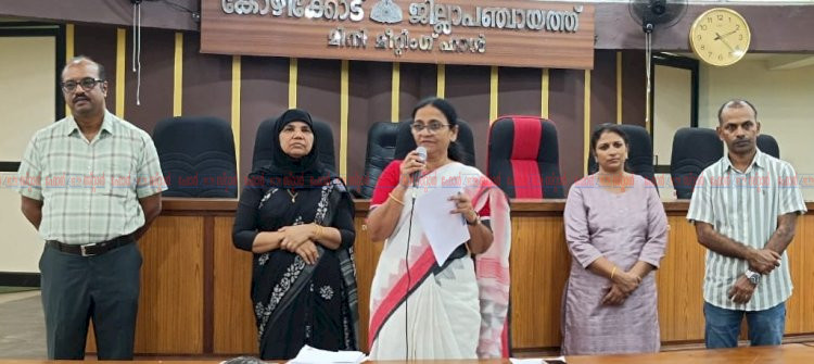 ഭിന്നശേഷിക്കാർക്ക് കൈത്താങ്ങായി കോഴിക്കോട് ജില്ലാ പഞ്ചായത്ത് 21 പേർക്ക് സൈഡ്‌വീൽ സ്കൂട്ടറുകൾ വിതരണം ചെയ്തു