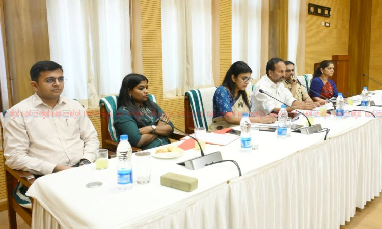 ഓണം വാരാഘോഷം ആഗസ്റ്റ് 24 മുതല്‍ വിനോദസഞ്ചാരികൾക്കായി പ്രത്യേക ഓണസദ്യയും കളിവിളക്കുകളും ഒരുക്കും മന്ത്രി പി.സി. വിഷ്ണുനാഥ്