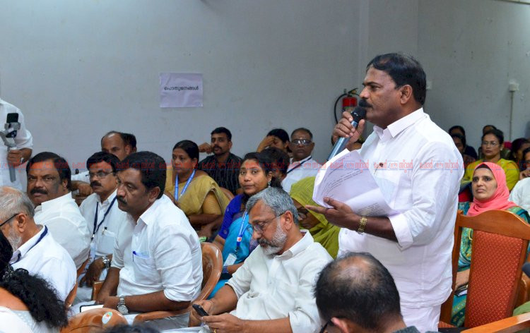 വയനാടിന് താങ്ങായി കായകൽപ്പം ഒരു ഡസനിലേറെ പദ്ധതികളുമായി സമഗ്ര ഹെൽത്ത് പാക്കേജ് പ്രഖ്യാപിച്ച് മന്ത്രി കെ. മുരളീധരൻ