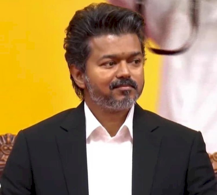കരൂർ ദുരന്തം ഇരകളുടെ കുടുംബങ്ങൾക്ക് സർക്കാർ ജോലി മുഖ്യമന്ത്രി ജോസഫ് വിജയിന്റെ സാന്നിധ്യത്തിൽ ഉത്തരവ് കൈമാറും