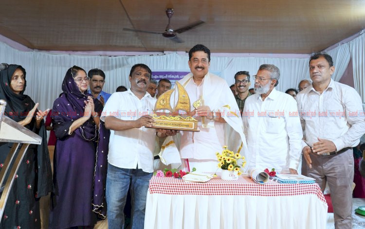 പഴയ അഞ്ചാം ക്ലാസുകാരൻ ഇനി പൊതുവിദ്യാഭ്യാസ മന്ത്രി പറവണ്ണ സ്കൂളിൽ ആവേശമായി അഡ്വ. എൻ. ഷംസുദ്ദീന്റെ മടങ്ങിവരവ്