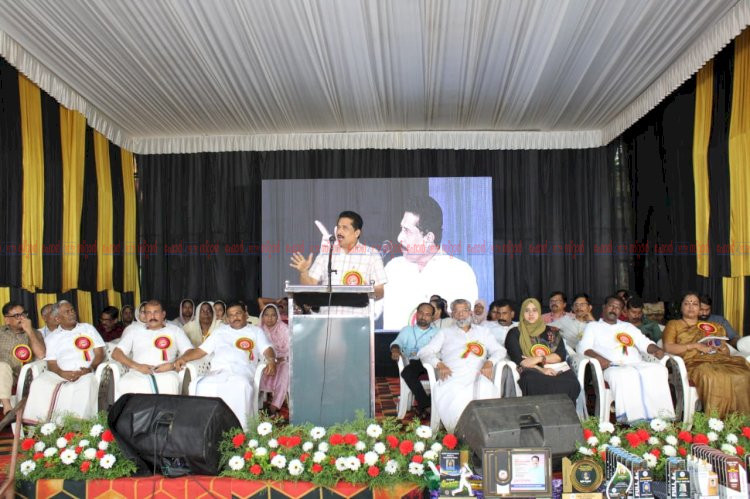ആതവനാട് സ്കൂളിന് ഇനി പുത്തൻ മുഖം 3.90 കോടിയുടെ പുതിയ അക്കാദമിക് ബ്ലോക്ക് മന്ത്രി എൻ. ഷംസുദ്ദീൻ ഉദ്ഘാടനം ചെയ്തു