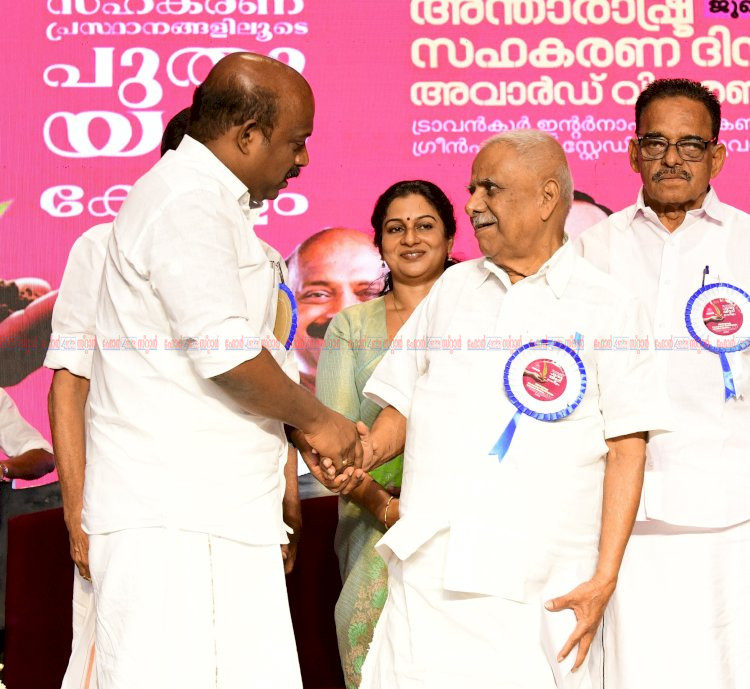 ​സഹകരണ മേഖലയിൽ വൻ പരിഷ്കാരം ഡിപ്പോസിറ്റേഴ്‌സ് ഗ്യാരന്റി സ്‌കീം നിർബന്ധമാക്കും, തട്ടിപ്പ് നടത്തുന്നവർക്കെതിരെ കർശന നടപടിയെന്ന് മന്ത്രി എം. ലിജു