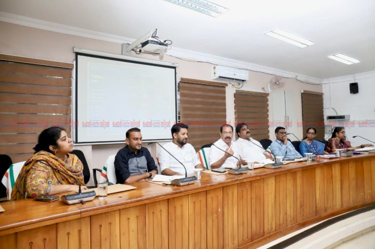 ​കോഴിക്കോട്ടെ വൈദ്യുതി പ്രശ്നങ്ങൾക്ക് ശാശ്വത പരിഹാരം ഉറപ്പാക്കും മന്ത്രി സണ്ണി ജോസഫ്