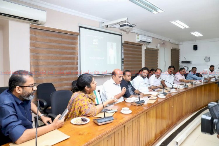 ​കോഴിക്കോട്ടെ വൈദ്യുതി പ്രശ്നങ്ങൾക്ക് ശാശ്വത പരിഹാരം ഉറപ്പാക്കും മന്ത്രി സണ്ണി ജോസഫ്