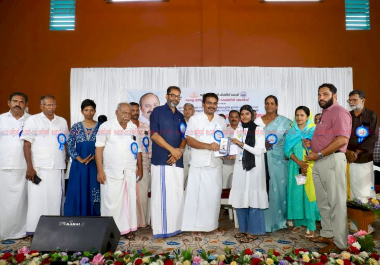 മത്സ്യത്തൊഴിലാളി മക്കള്‍ക്ക് പുരസ്‌കാരം ഇന്‍ഷുറന്‍സ് തുക വര്‍ധിപ്പിക്കുമെന്ന് മന്ത്രി വി.ഇ. അബ്ദുല്‍ ഗഫൂര്‍