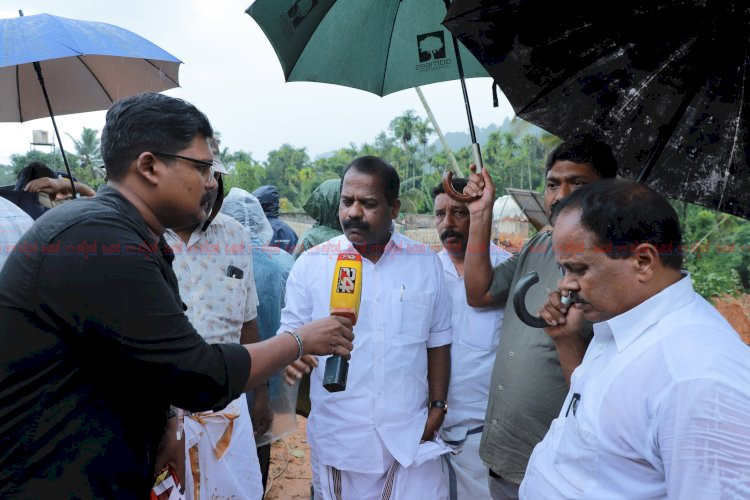 3 മരണം സ്ഥിരീകരിച്ചു 18 പേർ അപകടത്തിൽ, സ്നിഫർ നായകളെ എത്തിച്ച് തെരച്ചിൽ