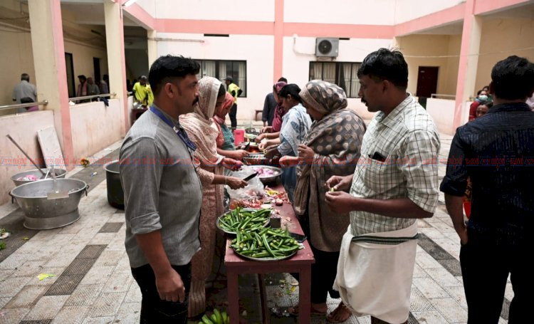 ദുരിതാശ്വാസ ക്യാമ്പിൽ ഒത്തൊരുമയുടെ കരുതൽ; കള്ളാടി മണ്ണിടിച്ചിൽ മേഖല സന്ദർശിക്കാൻ മുഖ്യമന്ത്രിയുമെത്തും