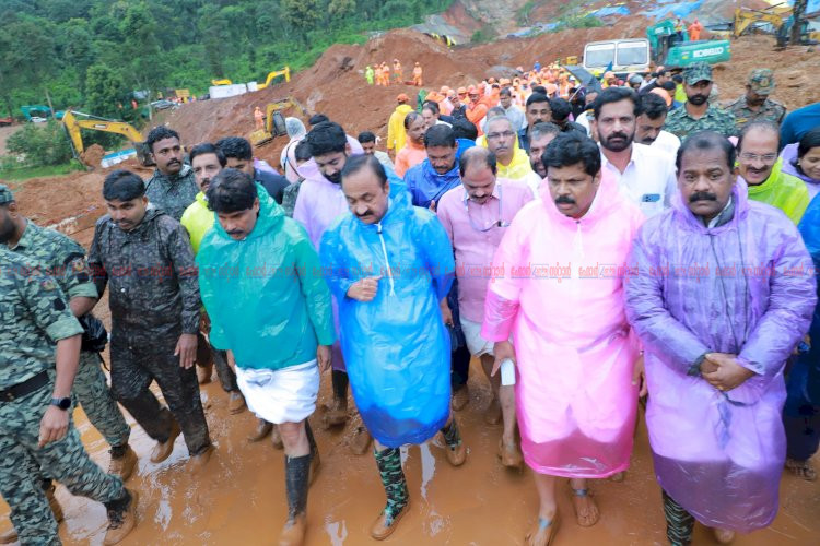 കള്ളാടി ദുരന്തം മുഖ്യമന്ത്രി വി.ഡി. സതീശൻ ദുരന്തമേഖല സന്ദർശിച്ചു