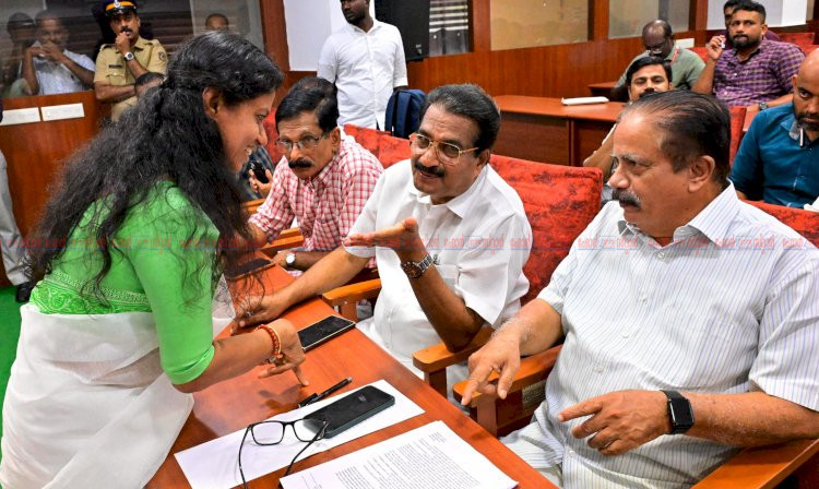 ​830 ജീവനക്കാരെ പിരിച്ചുവിട്ട സംഭവം കോറോ ഹെൽത്തിനെതിരെ കർശന നിലപാടുമായി സർക്കാർ ജൂലൈ 20 ന് നിർണായക യോഗം