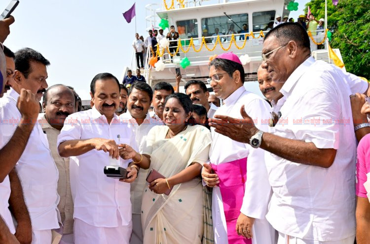 സേതുസാഗർ 3 ഉദ്ഘാടനം ചെയ്തു കൊച്ചിക്ക് പുതിയ റോ റോ വെസൽ, വൻ വികസന പദ്ധതികളുമായി മുഖ്യമന്ത്രി