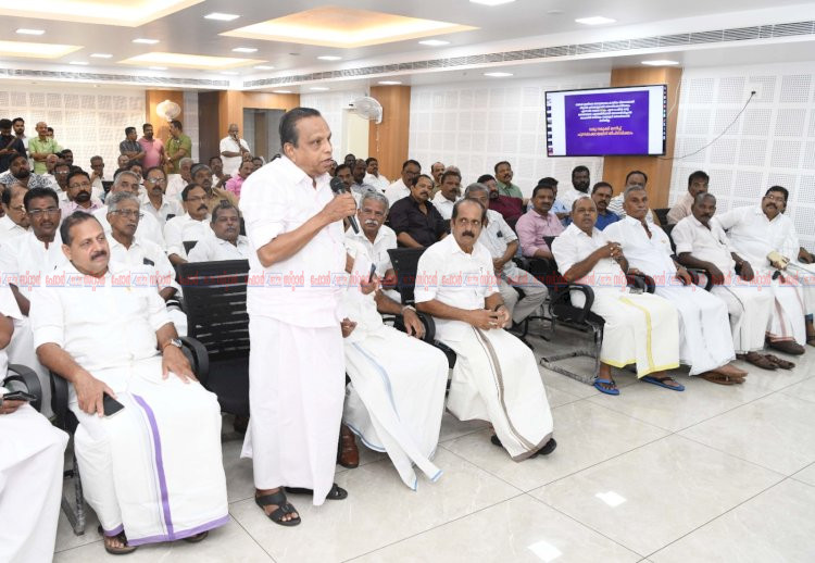 നെഹ്‌റു ട്രോഫിക്ക് ഇനി 2 കോടിയുടെ സർക്കാർ സഹായം മന്ത്രി പി.സി. വിഷ്ണുനാഥ്